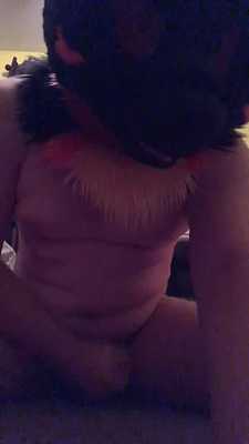 Chubby suiter gets off