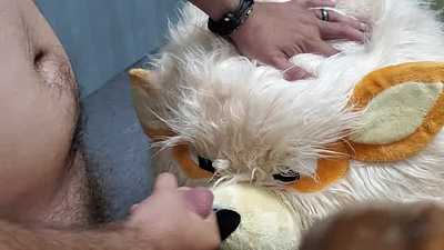 Arcie takes another huge facial.