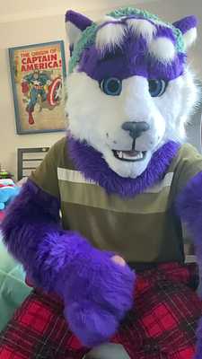 Aggressively milking myself 💦