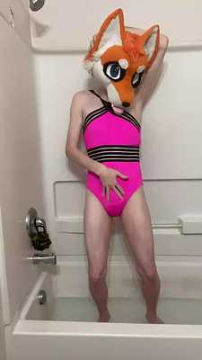 FoxieHikari Tests the Lovense Lemon