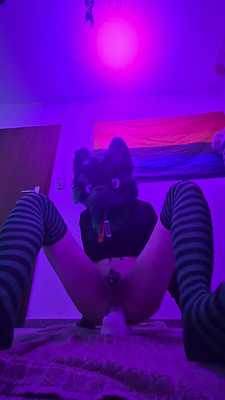 ​First time taking the Bad Dragon toy knot and it was huge 😰🥺🍆