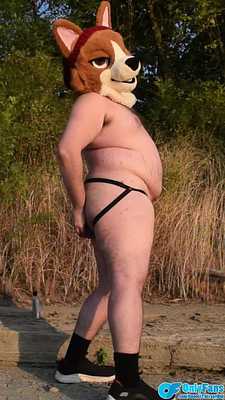 Puppy Self-Fuck at the Beach