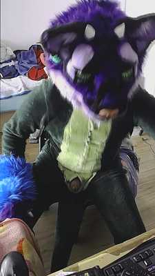 Roovaaku: with his dino kigurumi