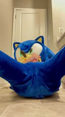 Sonic nuts on his ass [old]