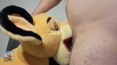 Fuck Simba in the ass on the table