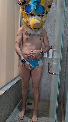 Quick or slow shower? 🍆🍑