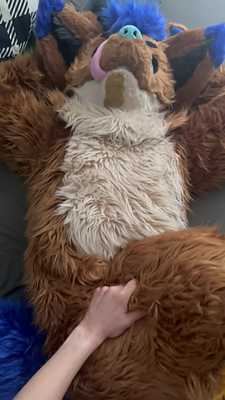 Loud fullsuiter Fox getting barebacked :3