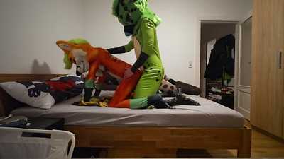 Filling Foxxie with Yeen Pups~