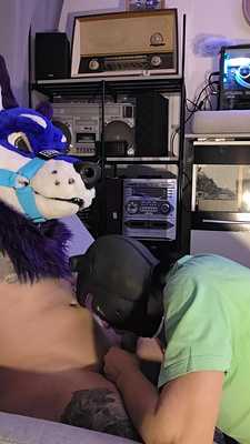 Leonloona has blowed @Apollo_the_wusky his dick and licked it😈😈😈😈