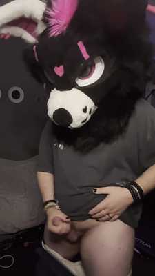 Vixan Jerks off for you