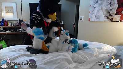 Gryphon Cums in Bat-Dragon 3 Times