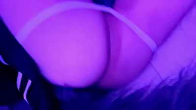 Femboy dragon showing off his butt for the camera~