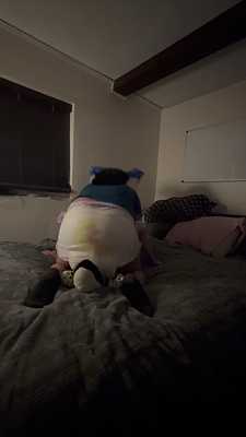 FOLF MESSES HIS DIAPER