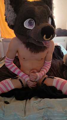 Femboy masturbate and cums after photoshoot~✨