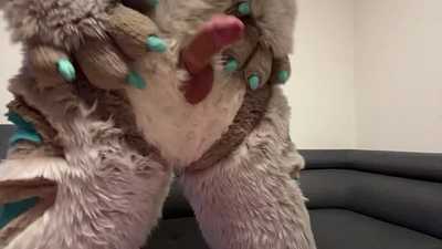 Lasky has horny 😏 just missing butt