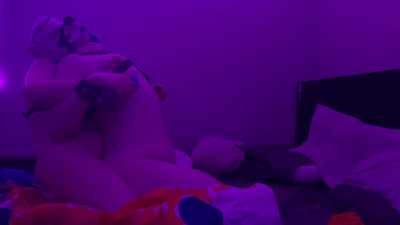 Breaking In The New Roommate :3