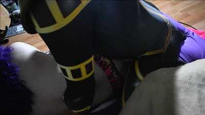 Sparks Gets Humped Playing a Game