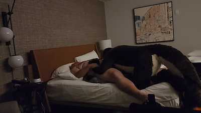 Aurora Otter gets muzzle treat Mikos the Big Soff Snep at Denfur 2025