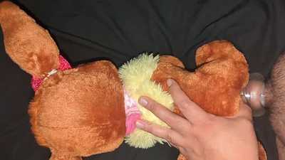 Eevee gets a mouth full