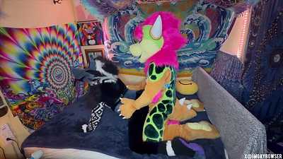 @ImGayBowser cums on @hypnocunt ‘s face 