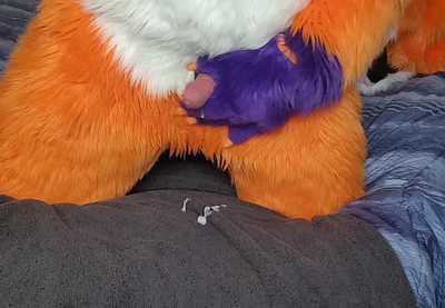 Geo Mutt jerking off