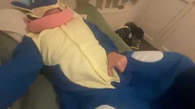 Greninja having an intense paw off session.