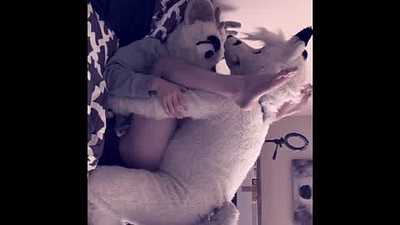 A fox topped me! And streched my tail hole good!