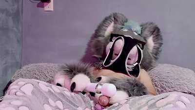 Someone else likes to smell their undies?