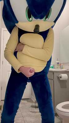 Sonic pants as he eventually cums [old]