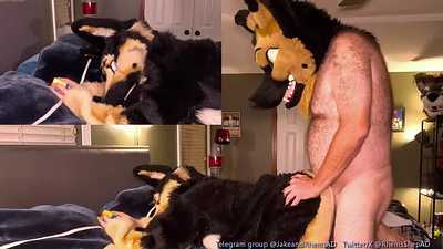 Veni does a Rubik's cube while getting humped