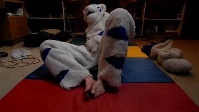 bare paw cum