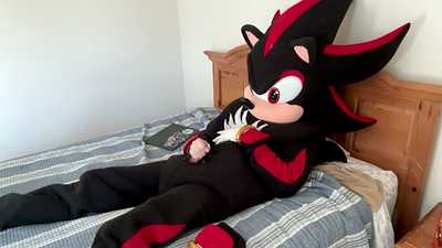 Shadow cums on himself in bed