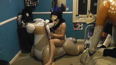 Skulldog pops a inflatable Jack Darlington deer