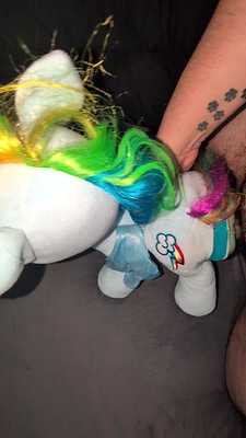 Having a quicky and blowing a load on Rainbow Dash 