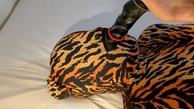 Tiger doll ready to serve (PREVIEW)